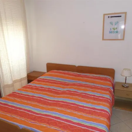 Welcoming For Seven Guests In Apartment *